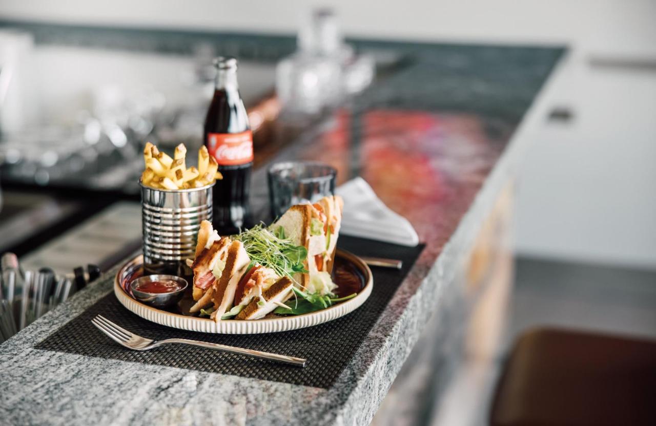 Hotel Leonardo Zurich Airport